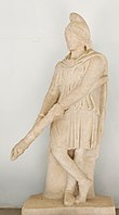 Statue af Cautopates i dadoforer