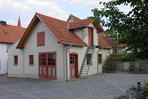 Dorfplatz Althegnenberg Alte Schmiede.jpg