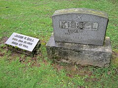 Dull and Kissel, Lone Fir Cemetery (2012)