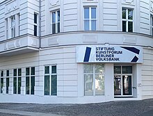 Eingangsfront der Stiftung Kunstforum Berliner Volksbank am Kaiserdamm 105 / Ecke Sophie-Charlotten-Straße