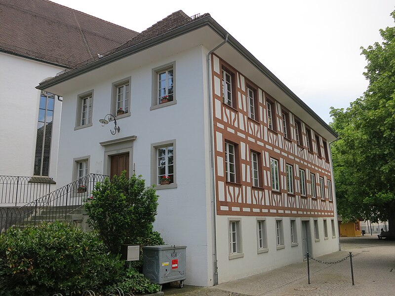 File:Elgg Kirchgemeindehaus.JPG