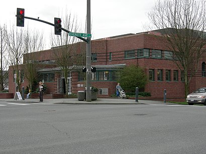 How to get to Everett Public Library with public transit - About the place