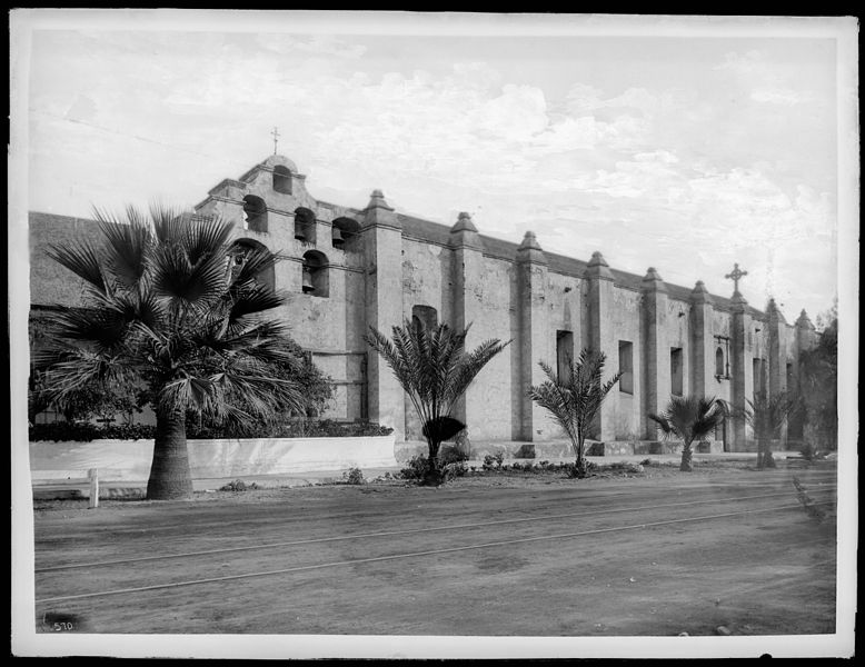 File:Exterior view of the south facade and bell tower of the Mission San Gabriel, ca.1900 (CHS-570).jpg