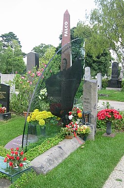 Falco's grave at Vienna Central Cemetery Falco Grab.jpg