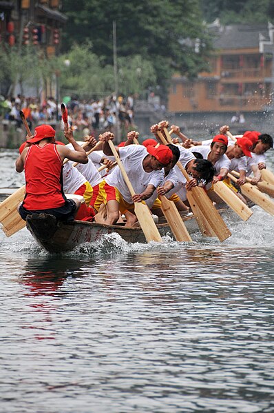 File:Festival scene on Tuo River.jpg