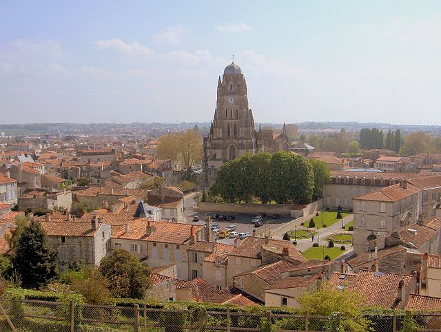 O centro histórico de Saintes.
