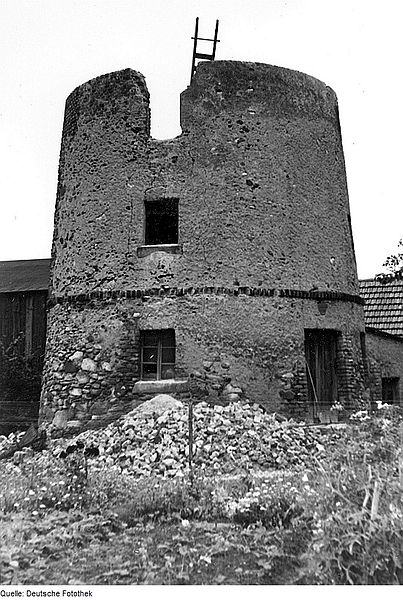 File:Fotothek df rp-b 0880018 Obercunnersdorf. Liebemühle, Holländermühle, Ruine.jpg
