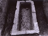 1937 im Lösnicher Flurbereich Weidenrech gefundener fränkischer Sarkophag