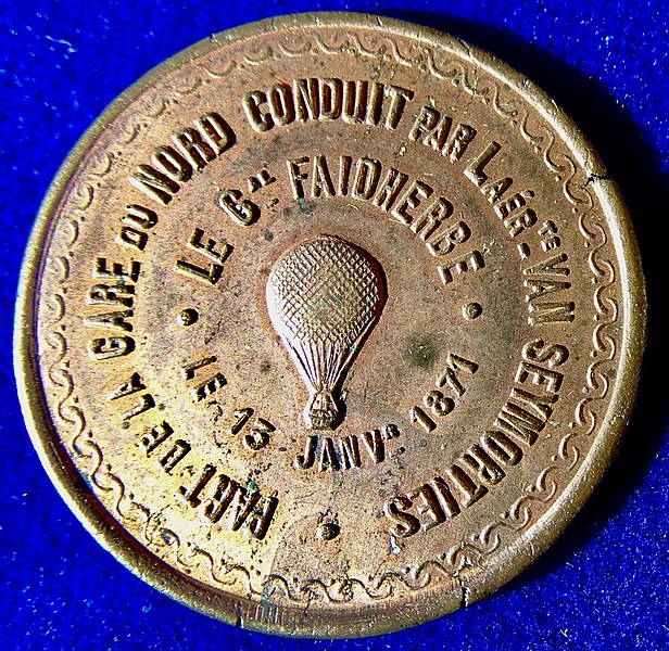 File:France 1871 Aeronautics Token, Siege of Paris, Hot Air Balloon Le Général Faidherbe, obverse.jpg