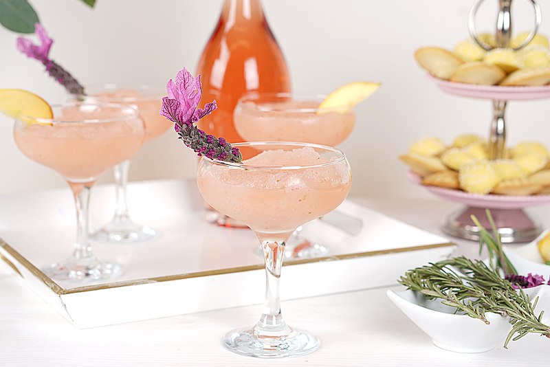 File:Frosé with Lavender Garnish.jpg