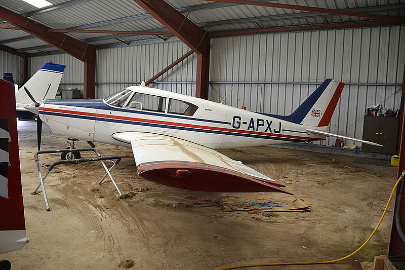 File:G-APXJ (15442268660).jpg