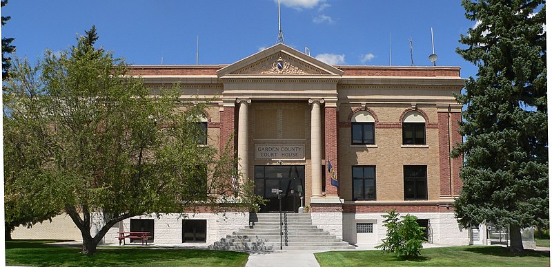 File:Garden County, Nebraska courthouse from S.JPG