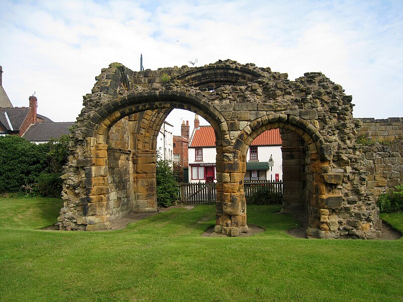 File:Gisborough Priory gatehouse.jpg