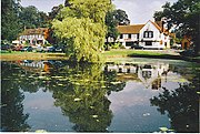 Godstone Village тоған - geograph.org.uk - 105018.jpg