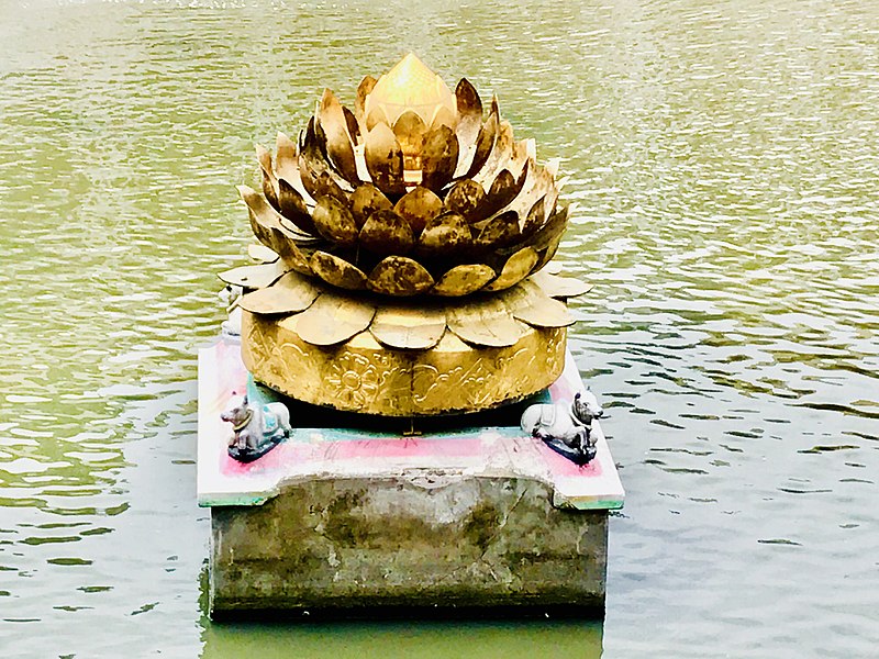 File:Golden Lotus in Meenakshi Amman Temple.jpg