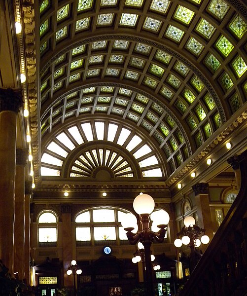 File:Grand Concourse Pitts inside jeh.JPG