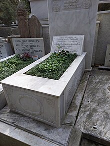 Grave of M. Ziya Songülen.jpg