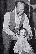 Groucho Marx with two-year-old Melinda Marx, 1949.jpg