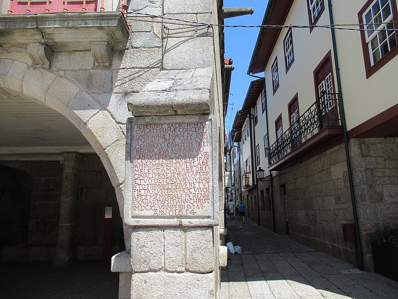 File:Guimaraes (52100371813).jpg