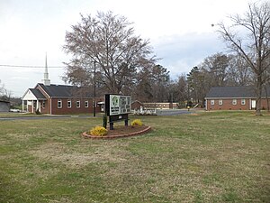 Harp's Crossing Baptist Church, Hollonville.JPG