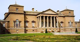 Holkham Hall, by architect Matthew Brettingham portico with two square flanking wings