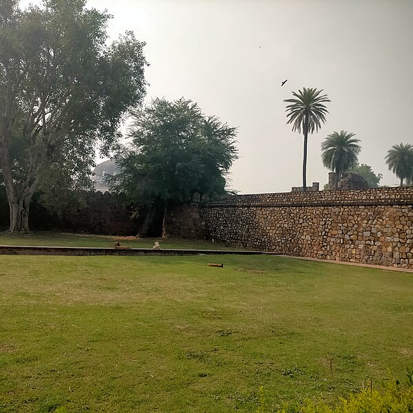 File:Humayun's Tomb 21.jpg