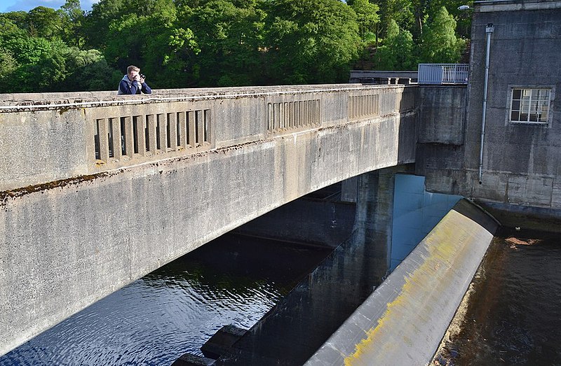 File:Hydroelectric dam, Pitlochry - geograph.org.uk - 3991577.jpg