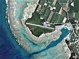 2008年撮影の屋ノ下島の航空写真。国土交通省 国土地理院 地図・空中写真閲覧サービスの空中写真を基に作成