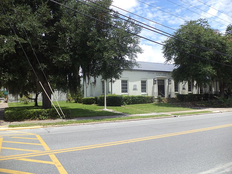 File:Jasper Post Office, Florida (SW corner).JPG