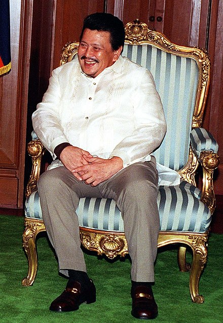 Joseph Estrada 1998.jpg
