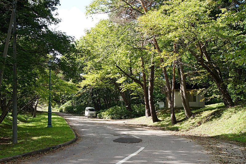 File:Katsuragaoka Park06s3.jpg