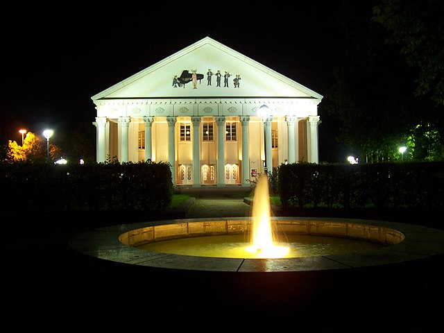 Image: Konzerthaus Karlsruhe bei Nacht