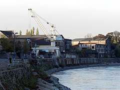 Alter Kran am Uerdinger Ufer