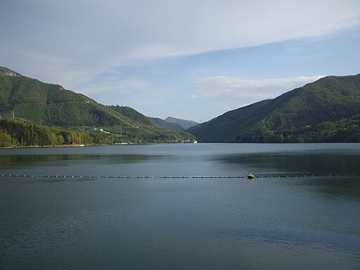 Lago di Suviana