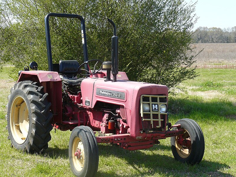 File:Mahindra Tractor.jpg