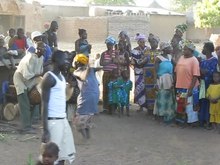 Fil: Mali Village Dance.ogv