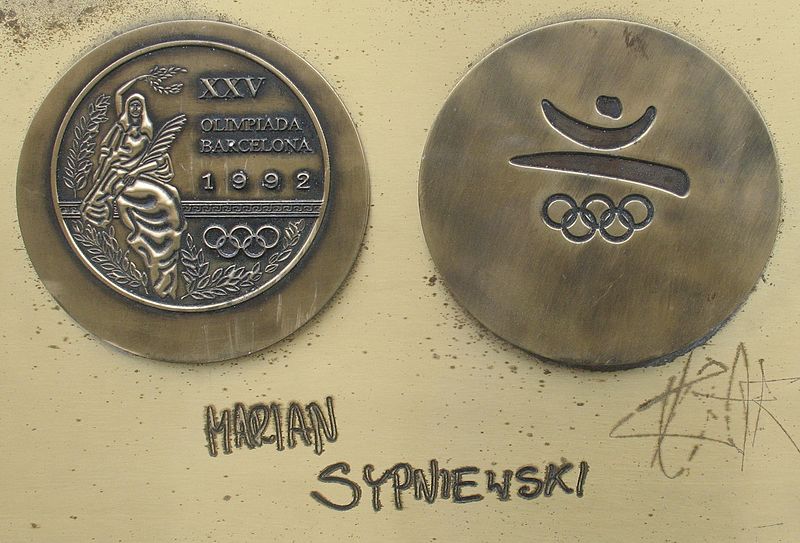 File:Marian Sypniewski medal & autograph.jpg