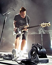 Blink 182's Mark Hoppus Plays His Own Song In The Last Of Us 2 - IGN