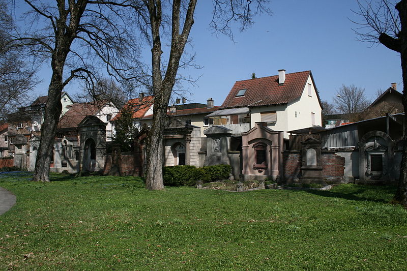 File:MemmingenAlterFriedhof002.jpg