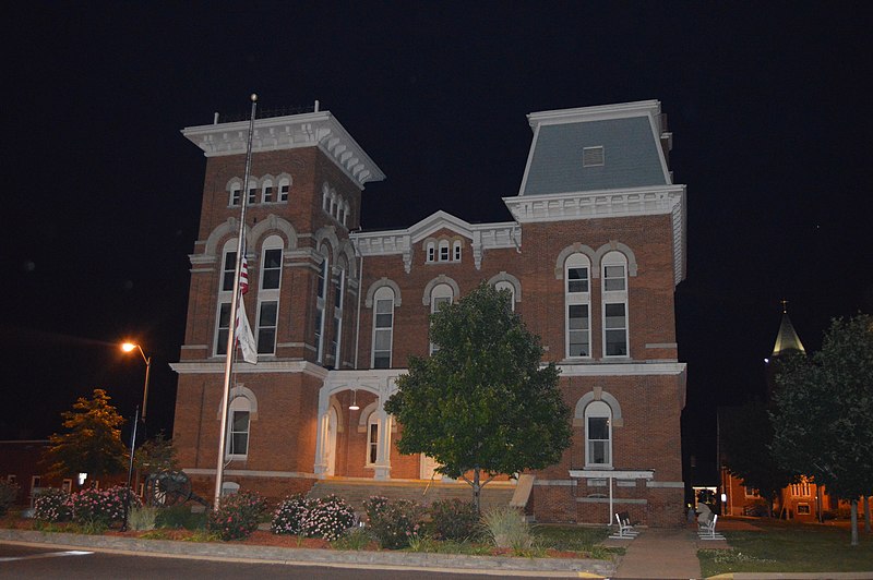 File:Montgomery County Courthouse, Hillsboro.jpg