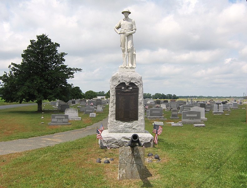 File:Monument to Hurlock's WW1 Soldiers - panoramio.jpg