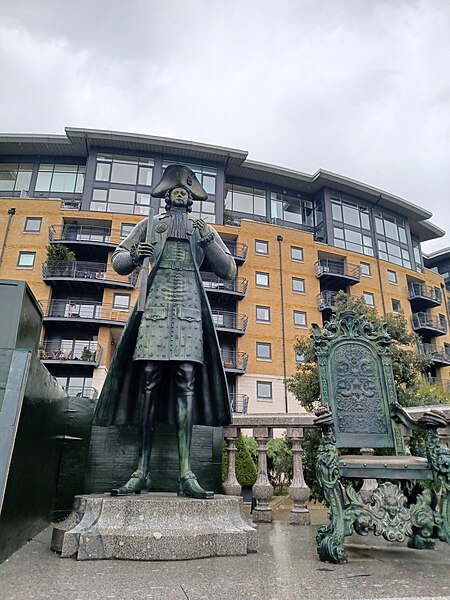 File:Monument to Peter the Great of Russia, Deptford 01.jpg