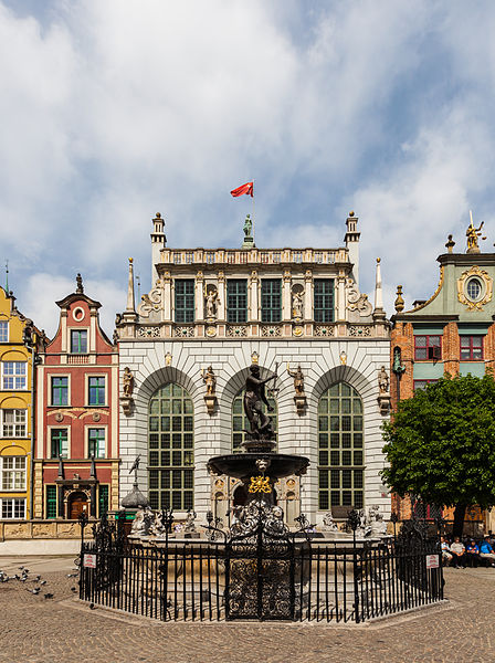 File:Monumento Neptuno, Gdansk, Polonia, 2013-05-20, DD 06.jpg