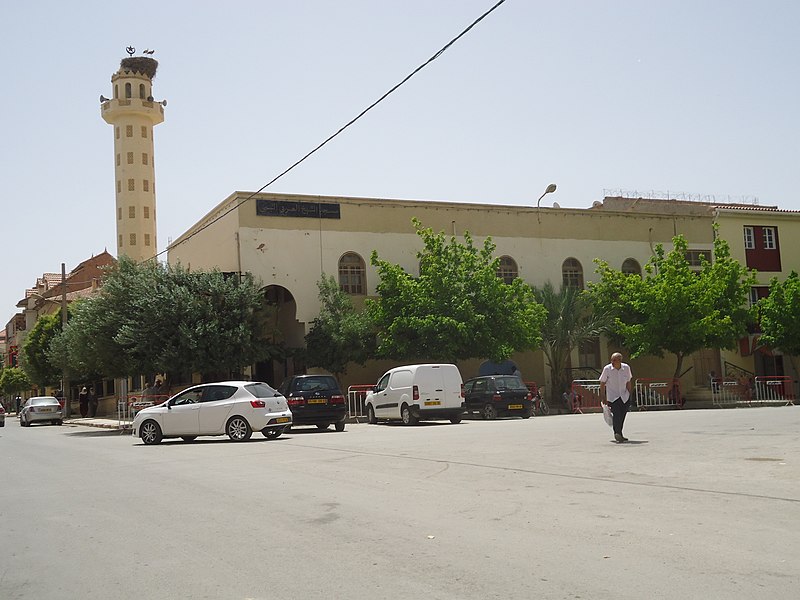 File:Mosquée el arbi tbassi - panoramio.jpg