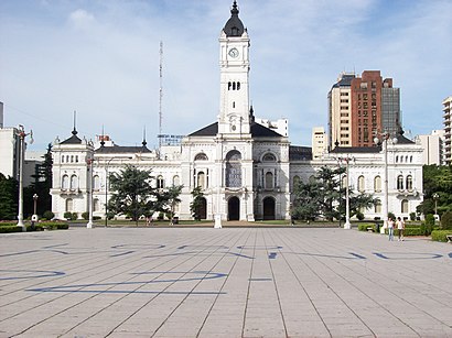 How to get to Municipalidad De La Plata with public transit - About the place