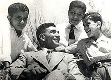 محمد نجيب رئيس مصر الأسبق 220px-Naguib_and_his_family