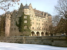 Schloss Neuenstein, Südfassade im Winter