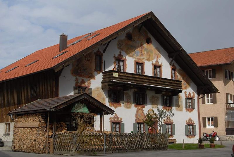 File:Oberammergau Bauernhaus 01.JPG