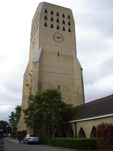 File:Oostduinkerke - Sint-Niklaaskerk 2.jpg