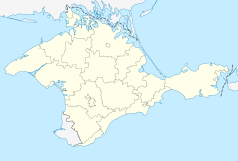 Mapa konturowa Krymu, blisko centrum na prawo znajduje się punkt z opisem „Teodozja”